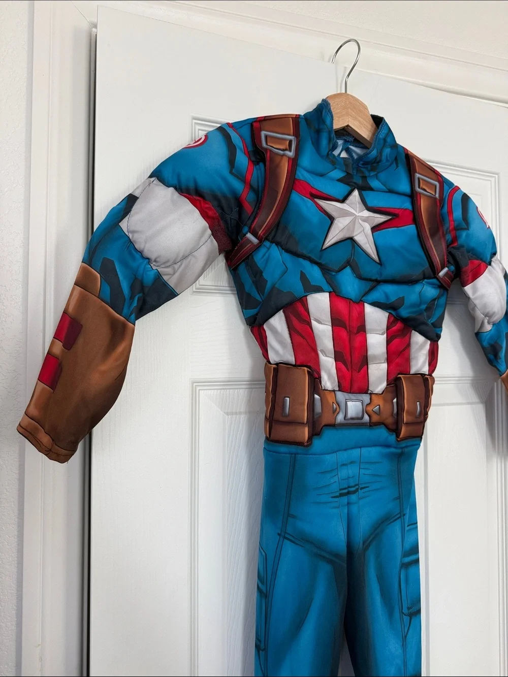 Kids Marvel Captain America Costume with Mask & Shield - Picture 2 of 16